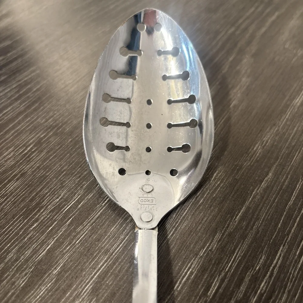 EKCO Chromium Plated Stainless Slotted Serving Spoon Black‎ Handle Utensil USA